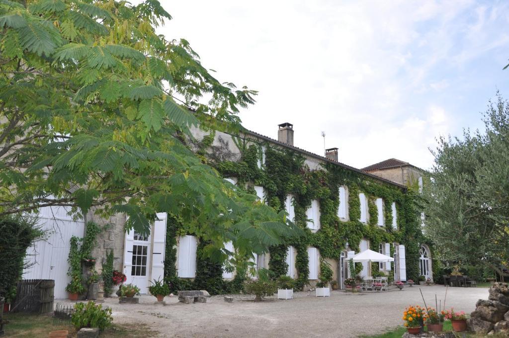 ベベーズ Domaine De Paguy Bed & Breakfast エクステリア 写真